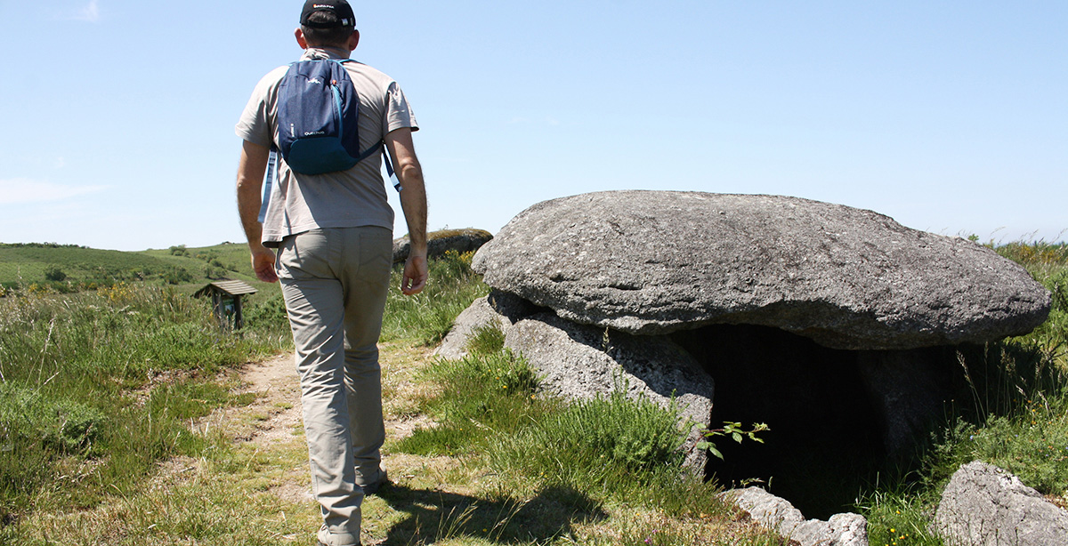 PRG168_Ruta_dos_Megalitos_2 Dolmen Forno dos Mouros (Toques)