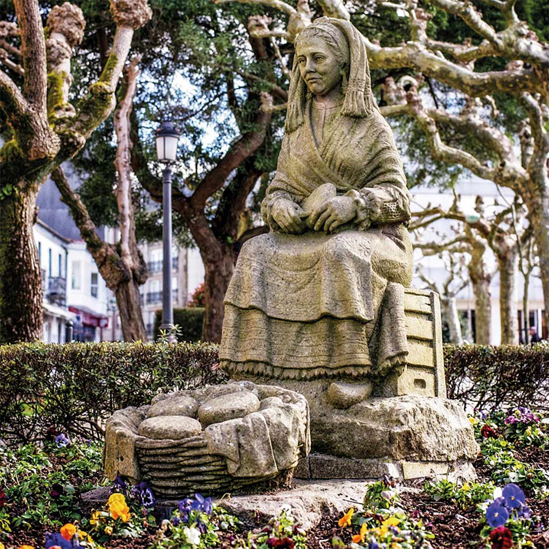 Estatua “A Queixeira” (Arzúa)