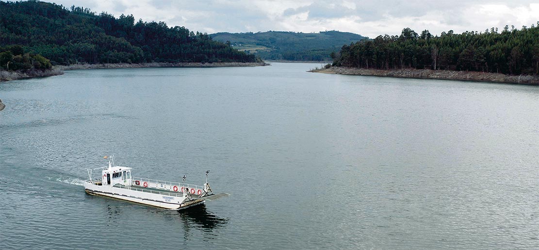 Ferri no embalse de Portodemouros (Santiso)